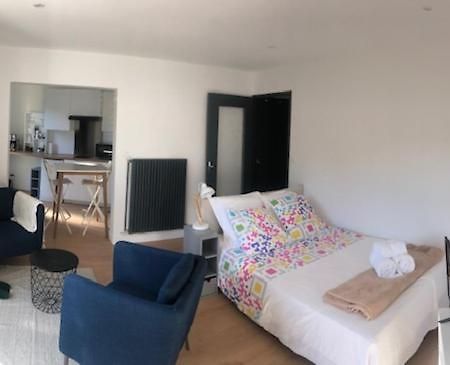 Rond Point Studio Cosy Et Central Avec Balcon Saint-Etienne  Exterior photo