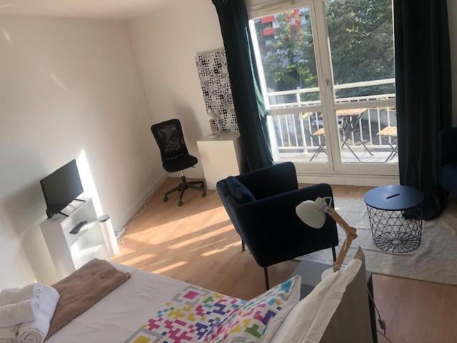 Rond Point Studio Cosy Et Central Avec Balcon Saint-Etienne  Exterior photo